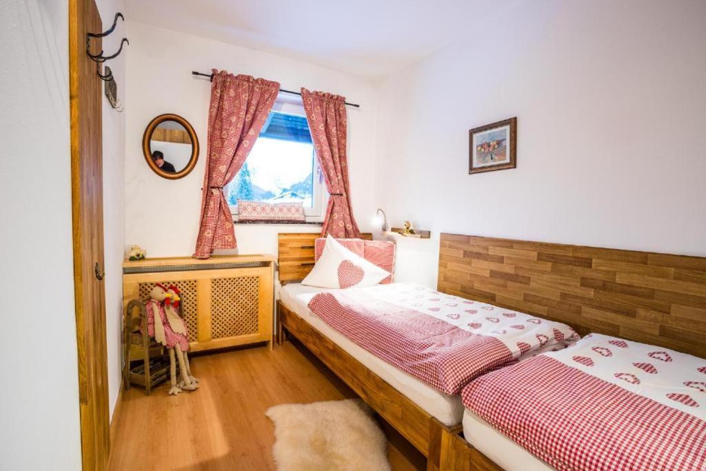 Haus Lundsoer-barret By Monicare Vakantiehuis Seefeld in Tirol